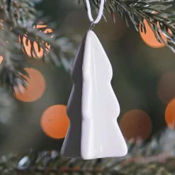 Anhänger Tannenbaum, Weiß, Porzellan, 7 Cm