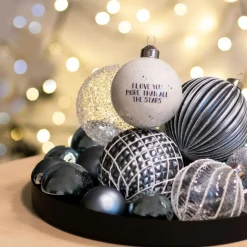 Besondere Weihnachtskugel „Love You More“, Weiß, Glas, 8 Cm