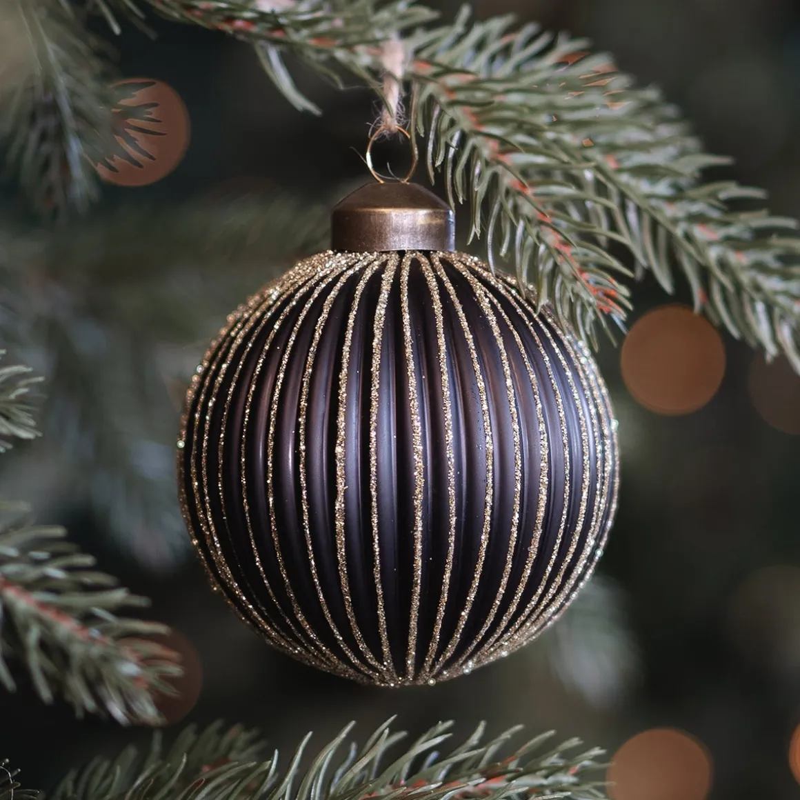 Geniale Mattschwarze Weihnachtskugel Mit Goldenem Glitzer