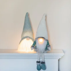 Grüner Gnom Mit LED-Nase Und Skandinavischem Pullover