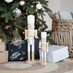 Klassischer Nussknacker Mit Fahne