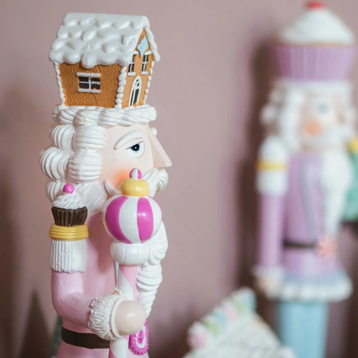 Nussknacker In Pastelltönen - Weihnachtsdekoration