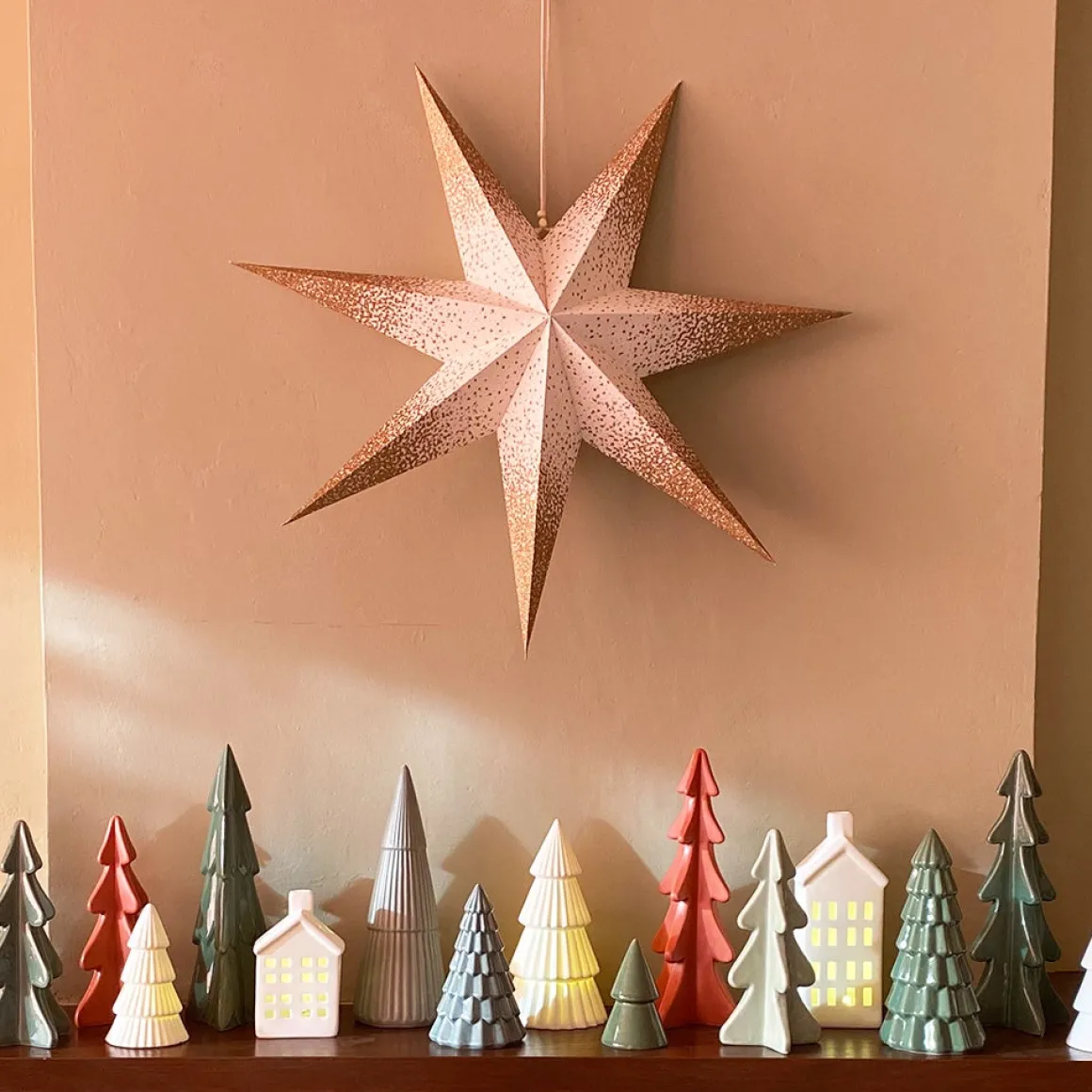 Papierstern, Weiß, Mit Goldglitzer & Lochmuster, 60 Cm