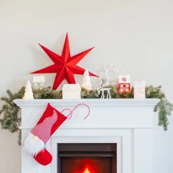 Süßes Rosa Weihnachtshaus Aus Porzellan