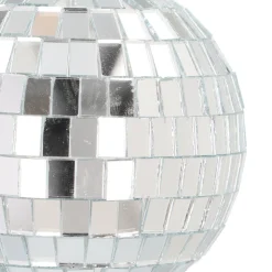 Silberne Disco-Weihnachtskugel Mit Reflektierenden Spiegelplättchen