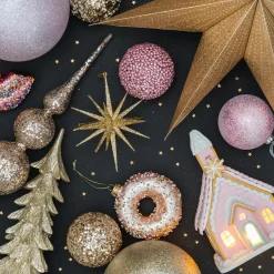 Stilvoller Donut-Weihnachtsanhänger Mit Goldenen Perlen