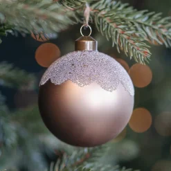 Taupe Weihnachtskugel Mit Matter Oberfläche Und Glitzer