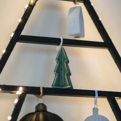 Weihnachtsanhänger Aus Grünem Porzellan In Form Eines Baumes