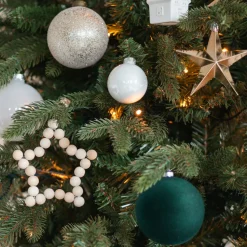 Weihnachtsbaumpaket 'Magic Moments': Ländliches Weihnachten Mit Modernen Akzenten