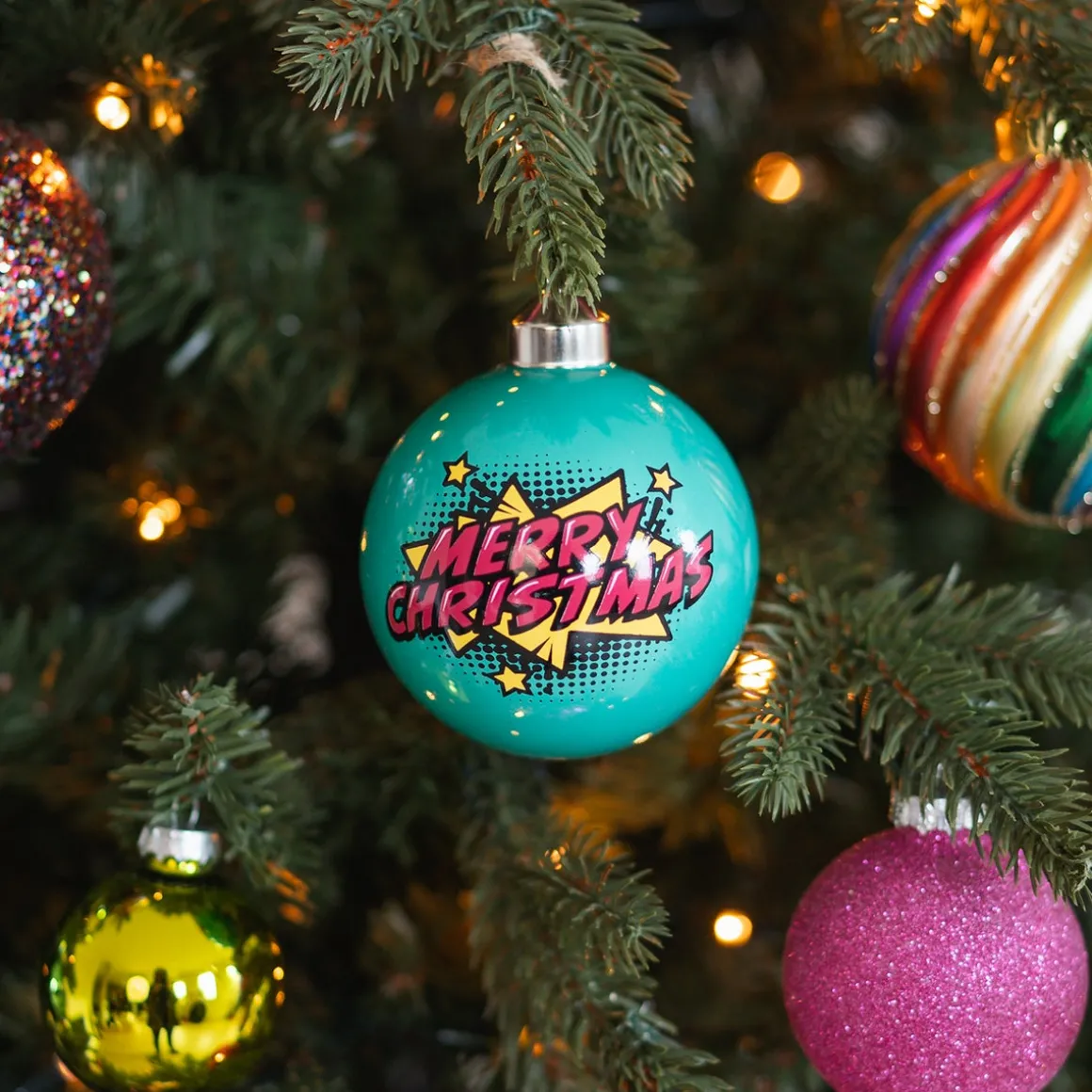 Weihnachtsbaumpaket 'Sparkling Celebration': Bunte Kugeln Und Fröhliche Ornamente