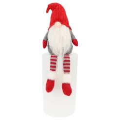 Weihnachtsgnom Mit Baumelnden Beinen